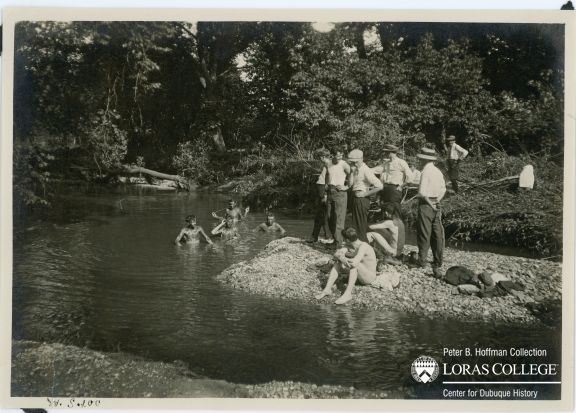 http://loras.libraryhost.com/files/original/b8b0a235307ba4f775f8f191f9e28ea6.jpg