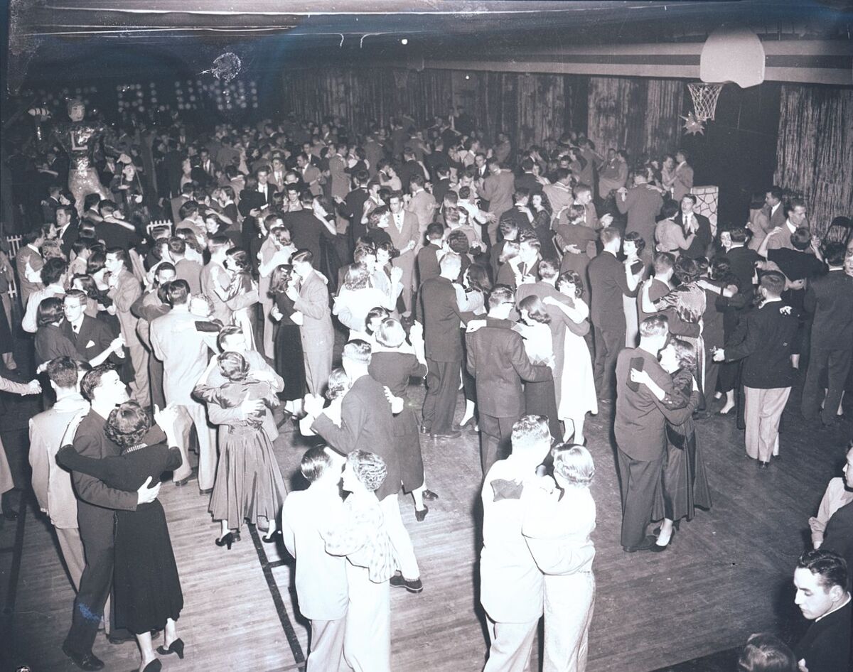 Homecoming (1951 - 1952) 14.jpg